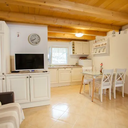 別荘 Buc-vila Nada