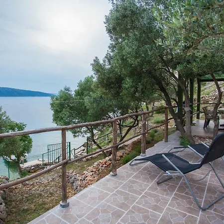 Buc-vila Nada * Cres