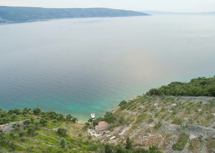 Buc-vila Nada Case de vacanță