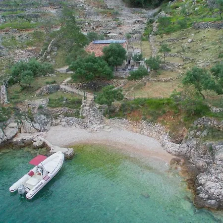 Buc-vila Nada בית נופש קרס