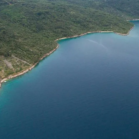 Buc-vila Nada קרס