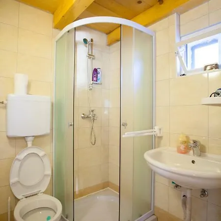 Buc-vila Nada * קרס