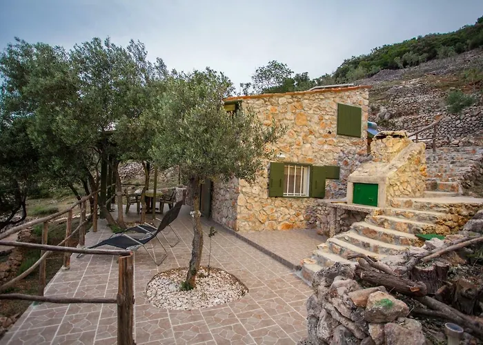 Nyaraló Buc-vila Nada *